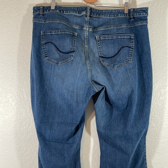 LANE BRYANT Bootcut Genius Fit Denim Jeans Size 24 Regular - Picture 2 of 8